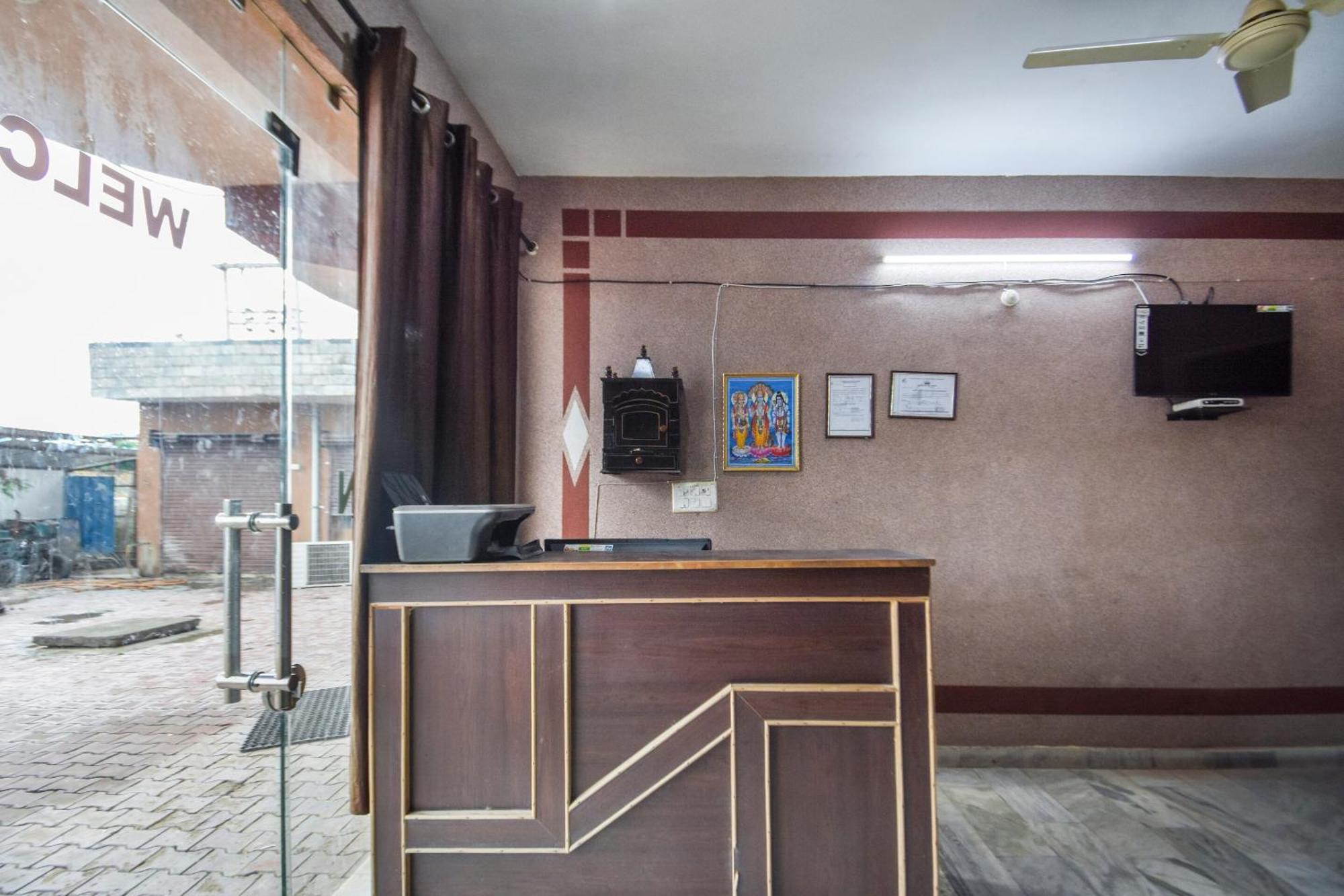 Oyo Flagship Vibes Hotel Nālāgarh Zewnętrze zdjęcie